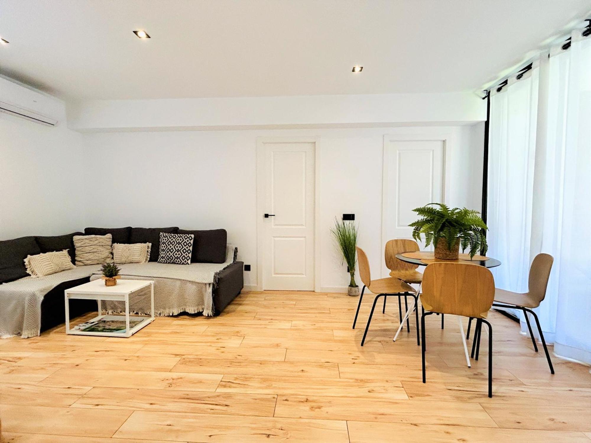 Ecochic Apartment In Fuengirola Center Екстер'єр фото